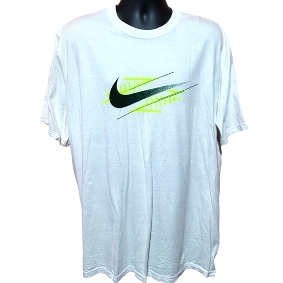 Nike T-shirt size XXL - Picture 1 of 4